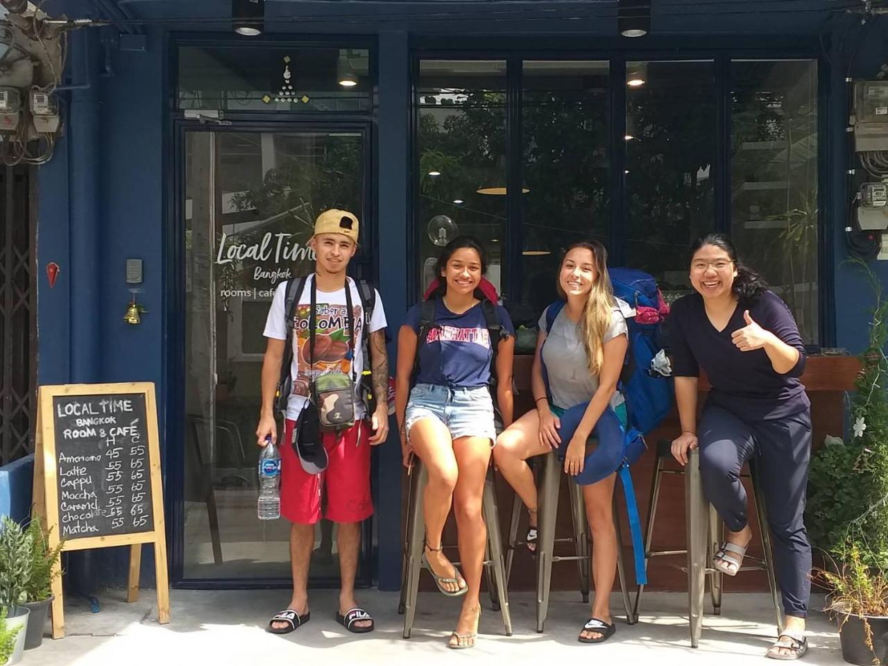 Local Time Bangkok Hostel Exterior photo